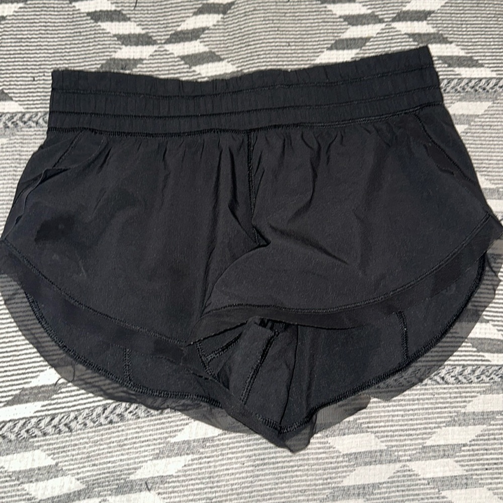 LULU LEMON SHORTS